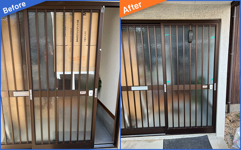 段ボールがついた古い玄関扉のガラスのBefore&After画像